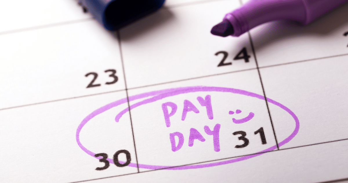 picture-of-calendar-showing-pay-day-describing-salaries-of-hr-professionals-in-south-africa-iq-academy