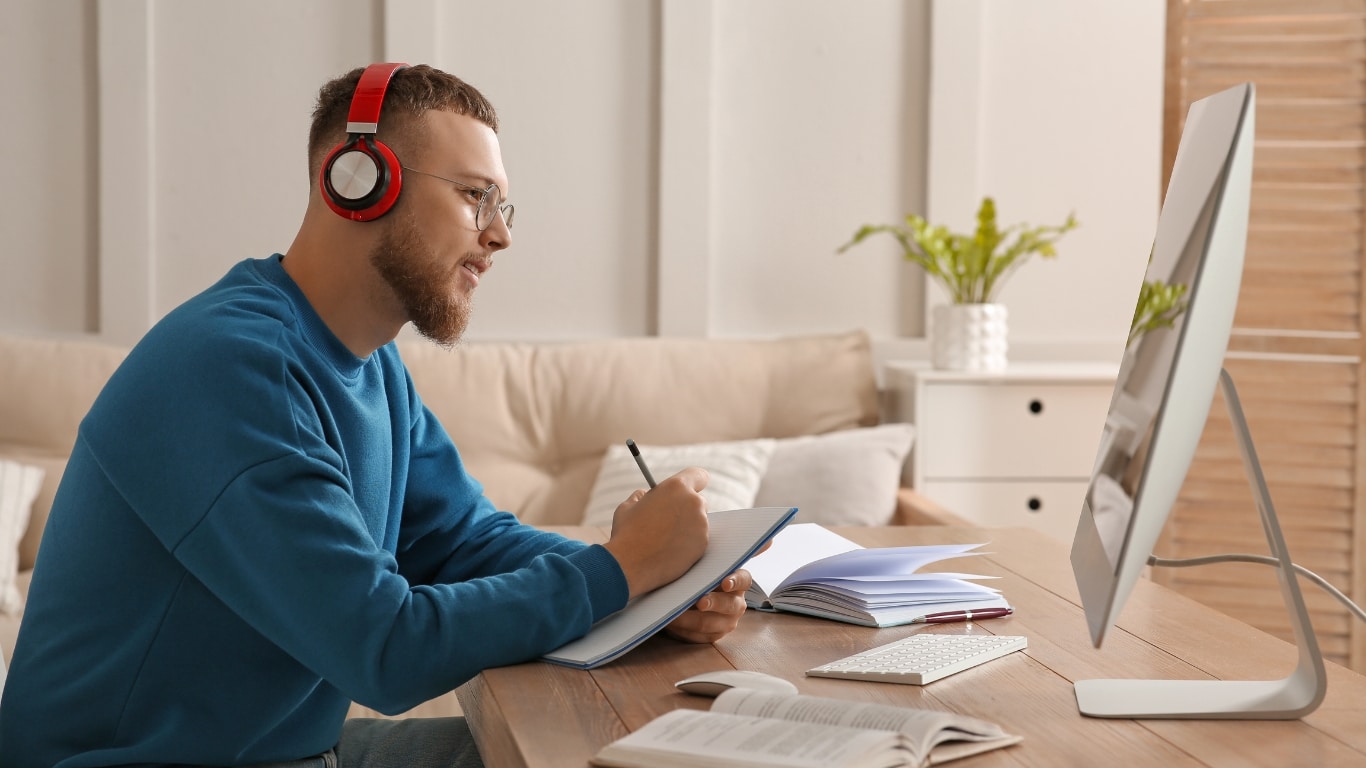Short Course: What Jobs Are in Public Management? | iQ Academy