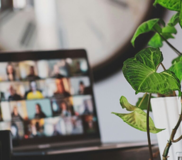 What Jobs Can I Get with Operations Management Online Courses? | iQ Academy